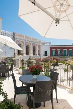 Deluxe Dört Kişilik Oda, Teras, Şehir Manzaralı