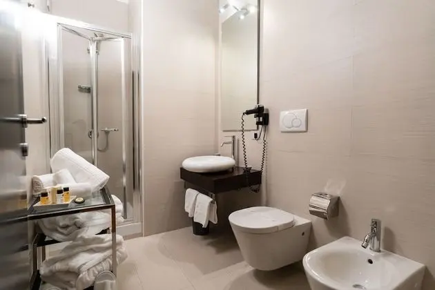 Deluxe Dört Kişilik Oda, Teras, Şehir Manzaralı