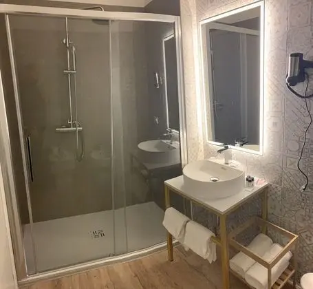 Superior Tek Büyük Yataklı Oda, Şehir Manzaralı
