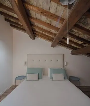 Romantic Tek Büyük Yataklı Oda (mansard)