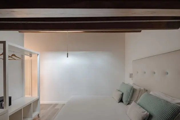 Romantic Tek Büyük Yataklı Oda (mansard)