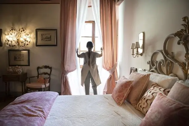 Royal Tek Büyük Yataklı Oda, Sıcak Su Havuzu