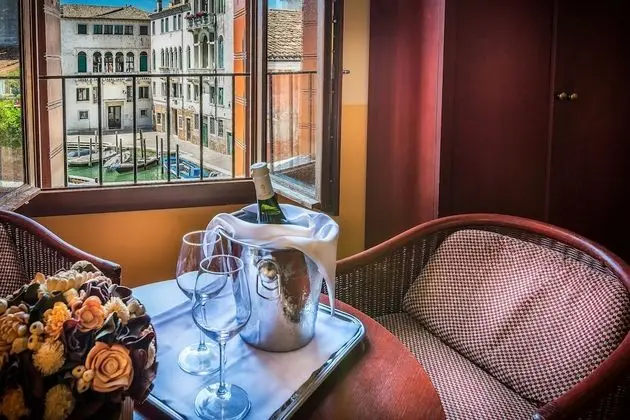 Superior Oda, Kanal Manzaralı