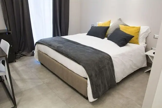 Büyük Yataklı Tek Kişilik Oda