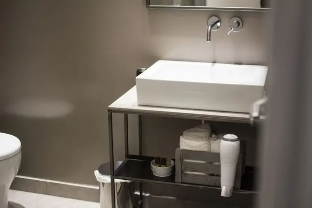 Büyük Yataklı Tek Kişilik Oda