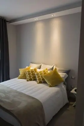 Deluxe Tek Büyük veya İki Ayrı Yataklı Oda