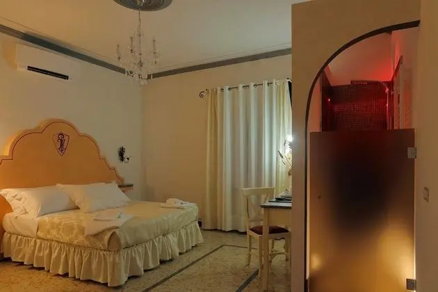 Deluxe Üç Kişilik Oda (Lavinia)