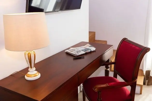 Tek Büyük Yataklı Oda, Balkon, Şehir Manzaralı (Neoclassica)