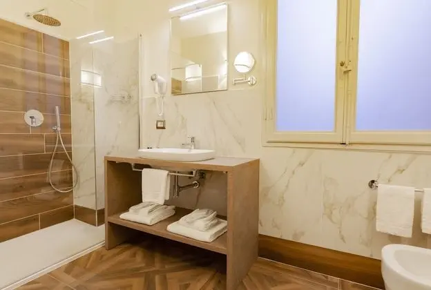 Standard Tek Büyük veya İki Ayrı Yataklı Oda
