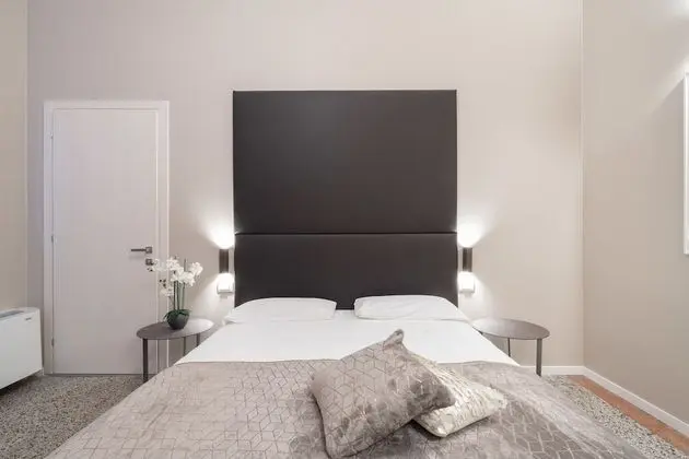 Standard Tek Büyük Yataklı Oda, Kanal Manzaralı