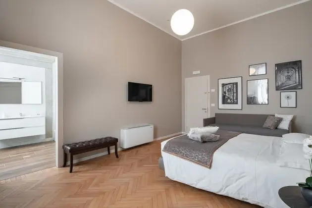 Standard Tek Büyük Yataklı Oda, Kanal Manzaralı