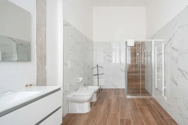 Standard Tek Büyük Yataklı Oda, Kanal Manzaralı