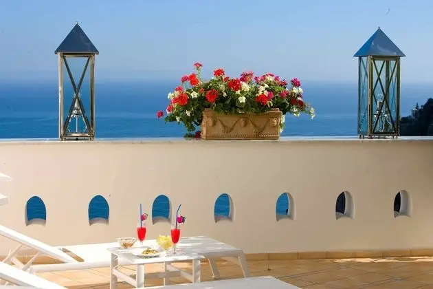 Superior Oda, Balkon, Deniz Manzaralı