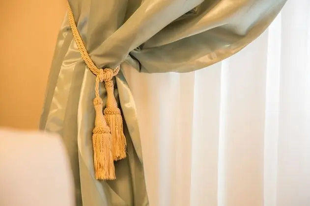 Luxury Tek Büyük Yataklı Oda