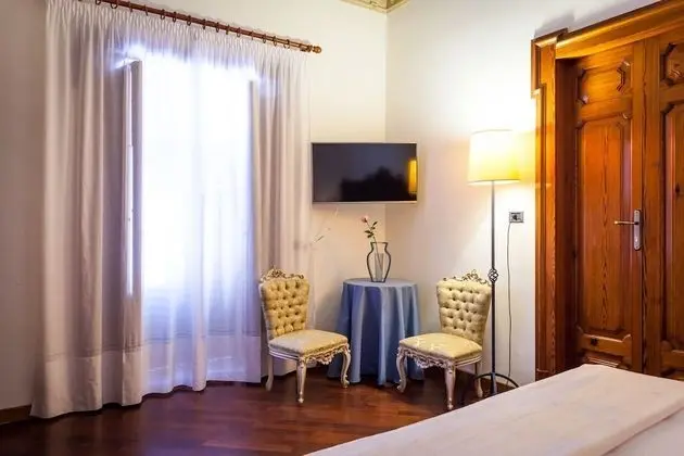 Deluxe Tek Büyük Yataklı Oda (Mare)