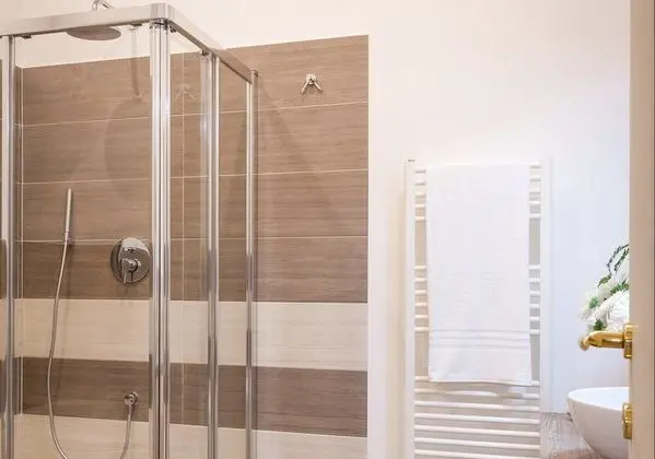 Deluxe Tek Büyük Yataklı Oda (Sole)