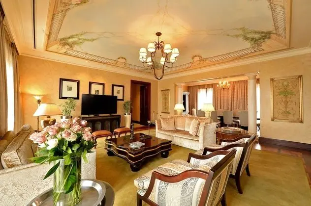 Çatı Katı Süiti (Penthouse)