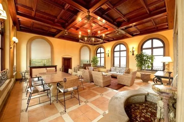 Çatı Katı Süiti (Penthouse)