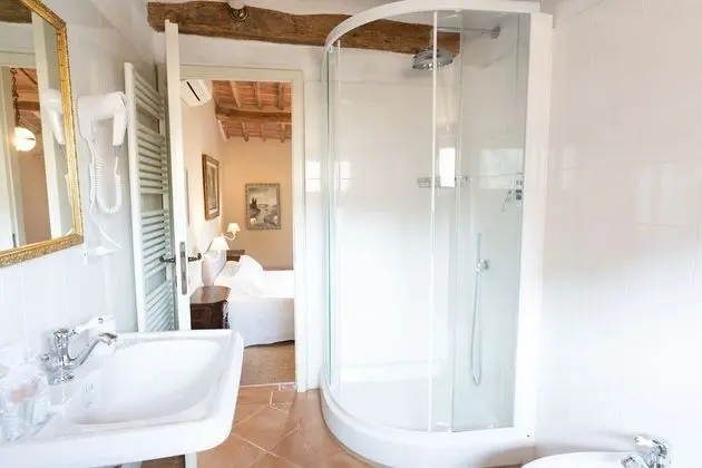 Standard Tek Büyük veya İki Ayrı Yataklı Oda