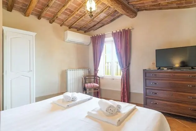 Superior Tek Büyük veya İki Ayrı Yataklı Oda