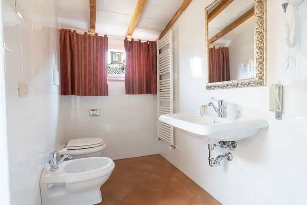 Superior Tek Büyük veya İki Ayrı Yataklı Oda