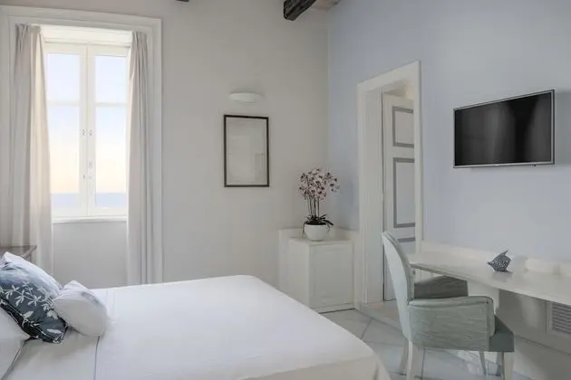 Deluxe Tek Büyük Yataklı Oda, 1 Büyük (Queen) Boy Yatak, Deniz Manzaralı