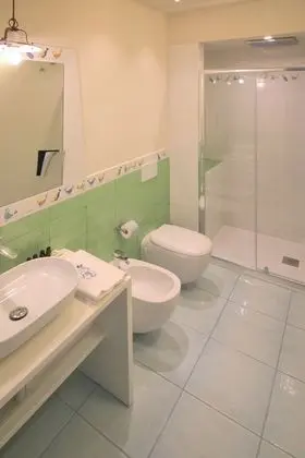 Superior Tek Büyük Yataklı Oda, 1 Büyük (Queen) Boy Yatak, Deniz Manzaralı