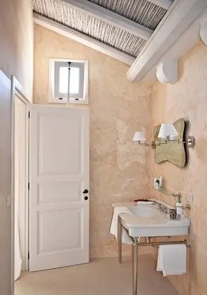 Classic Tek Büyük Yataklı Oda