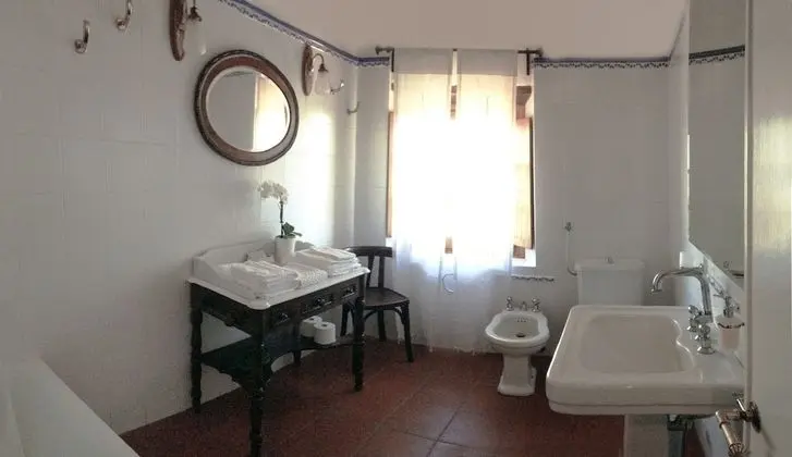 Tek Büyük Yataklı Oda, Ortak Banyo
