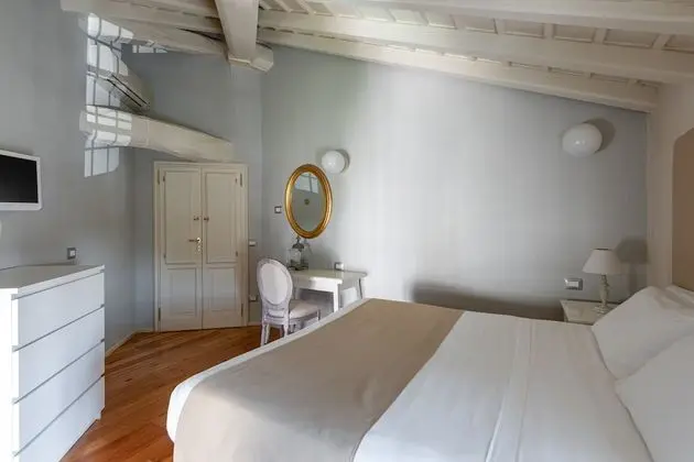 Classic Tek Büyük Yataklı Oda