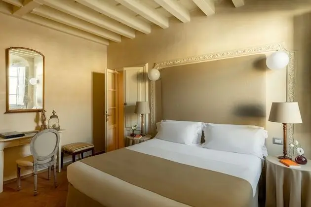 Classic Tek Büyük Yataklı Oda