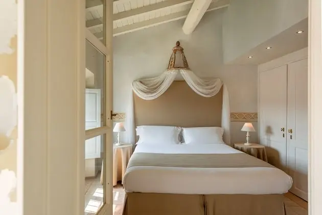 Classic Tek Büyük Yataklı Oda