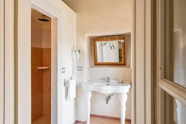 Classic Tek Büyük Yataklı Oda