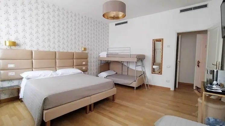 Panoramic Oda, Birden Çok Yatak, Kanal Manzaralı