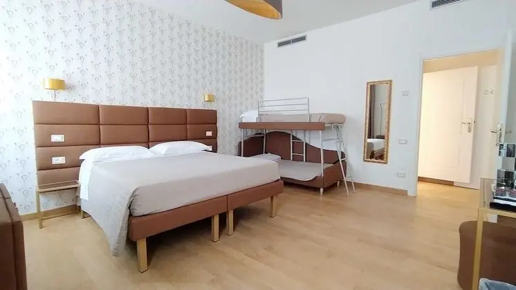 Panoramic Oda, Birden Çok Yatak, Kanal Manzaralı