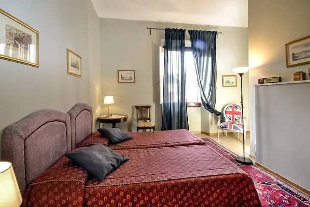 Tek Büyük Yataklı Oda, Ortak Banyo