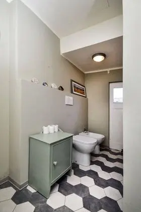 Tek Kişilik Oda, Ortak Banyo