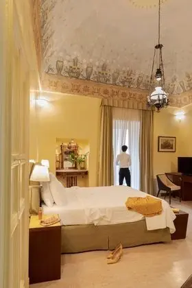 Junior Süit, 1 En Büyük (King) Boy Yatak, Balkon, Kısmi Deniz Manzaralı