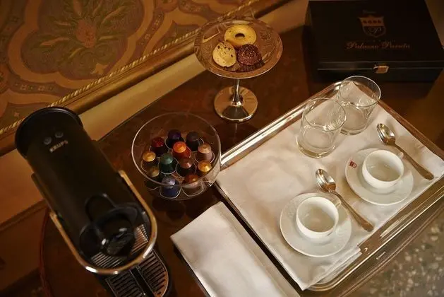 Junior Süit, 1 En Büyük (King) Boy Yatak, Kanal Manzaralı