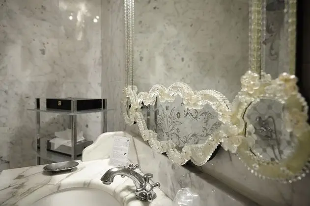 Junior Süit, 1 En Büyük (King) Boy Yatak, Kanal Manzaralı