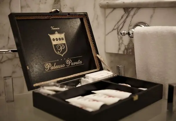 Junior Süit, 1 En Büyük (King) Boy Yatak, Kanal Manzaralı