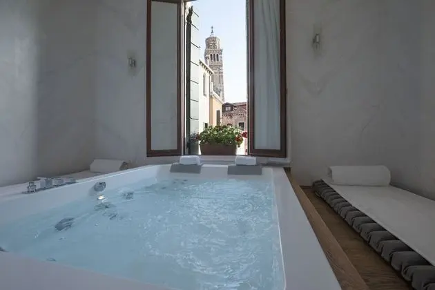 Royal Daire, Ek Bina (Wellness, 705 - 40 mt dall'hotel)