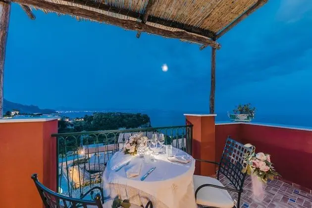 Romantic Stüdyo Süit, Deniz Manzaralı (Lilla)