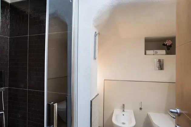 Süit, 1 Büyük (Queen) Boy Yatak, Sigara İçilmez