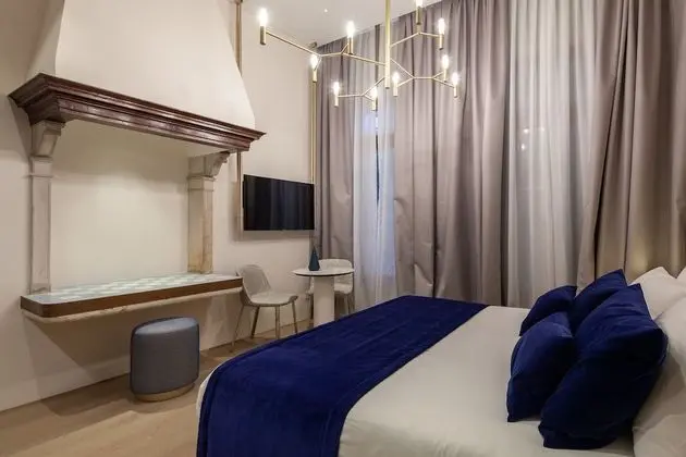 Classic Tek Büyük Yataklı Oda