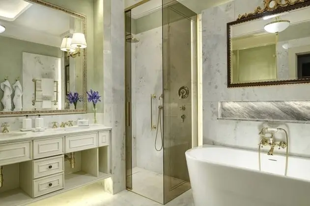 Junior Süit, 1 En Büyük (King) Boy Yatak, Sigara İçilmez