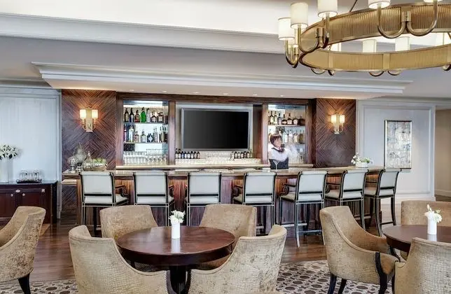 Prestige Club Lounge Luxury Two Queen Suite