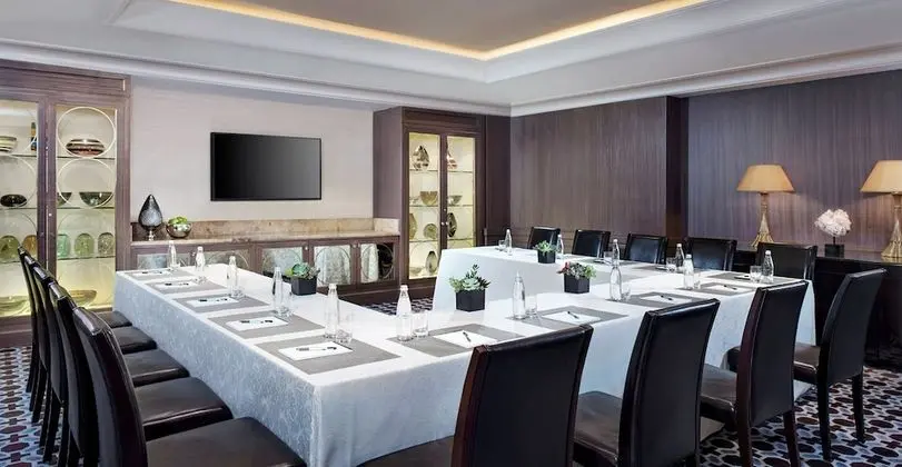 Prestige Club Lounge Luxury Two Queen Suite