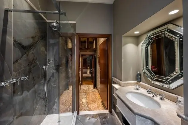 Deluxe Oda, Kanal Manzaralı