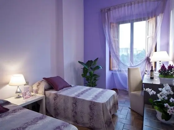 Classic Büyük Yataklı Tek Kişilik Oda